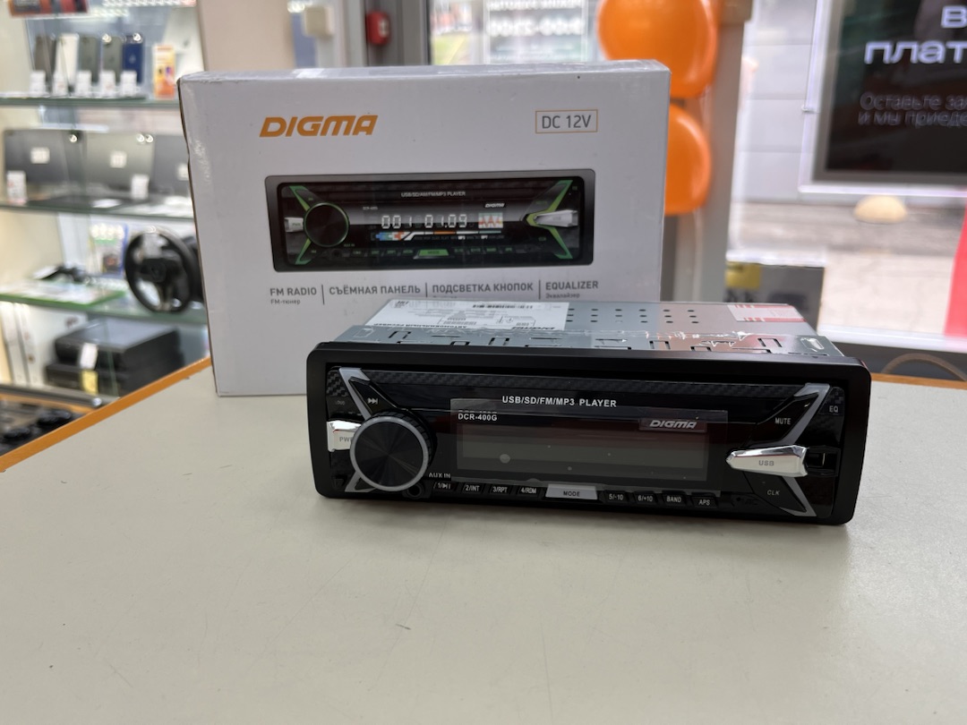 Автомагнитола Digma DCR-400G