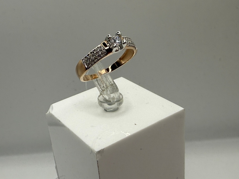 КОЛЬЦО С КАМНЯМИ (Au 585)