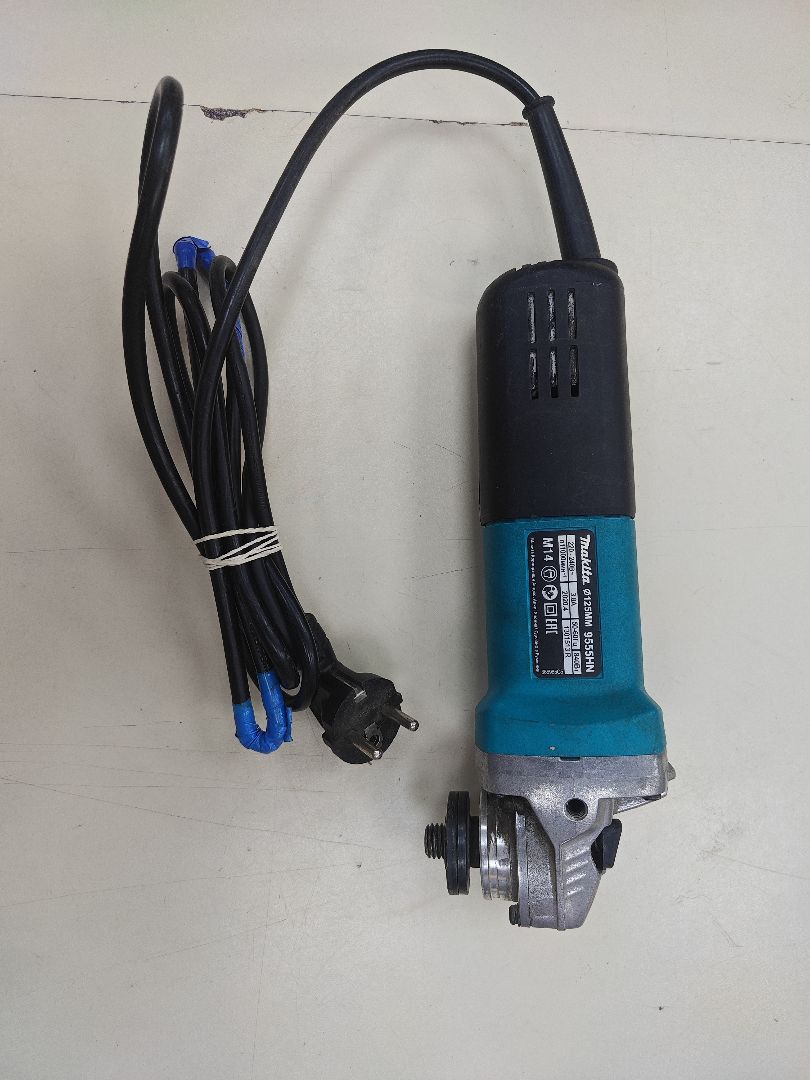 Угловая шлифмашина Makita 9553HN