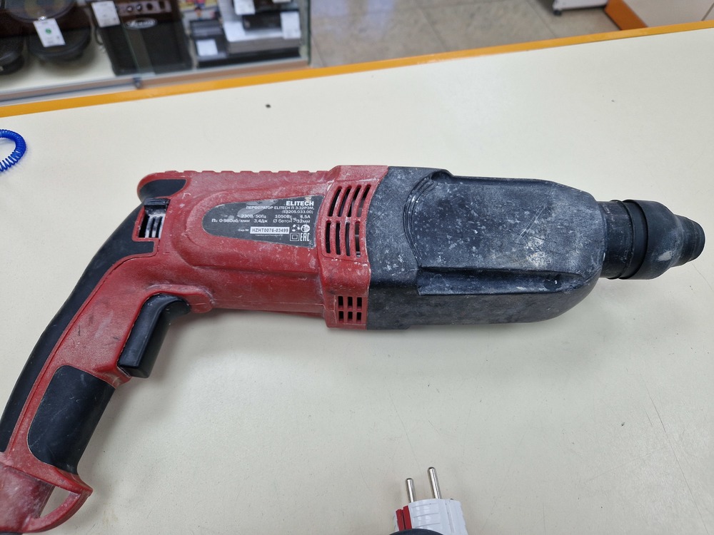 Перфоратор Elitech П3-32РЭМ