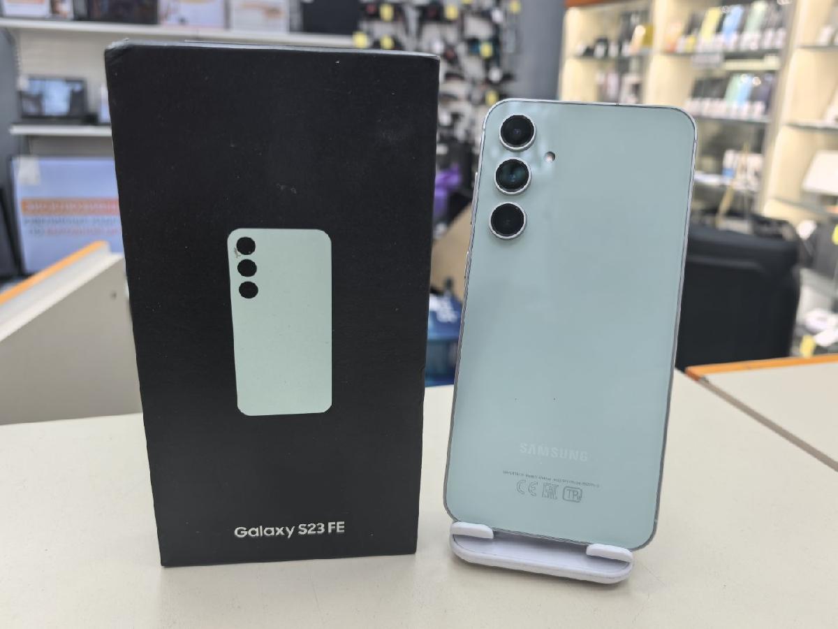 Смартфон Samsung Galaxy S23 FE 8/128