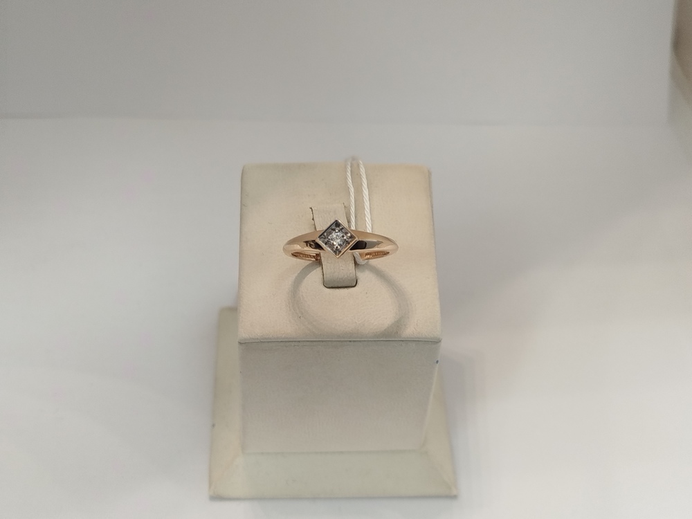 КОЛКМ585 КОЛЬЦО С КАМНЕМ (Au 585)