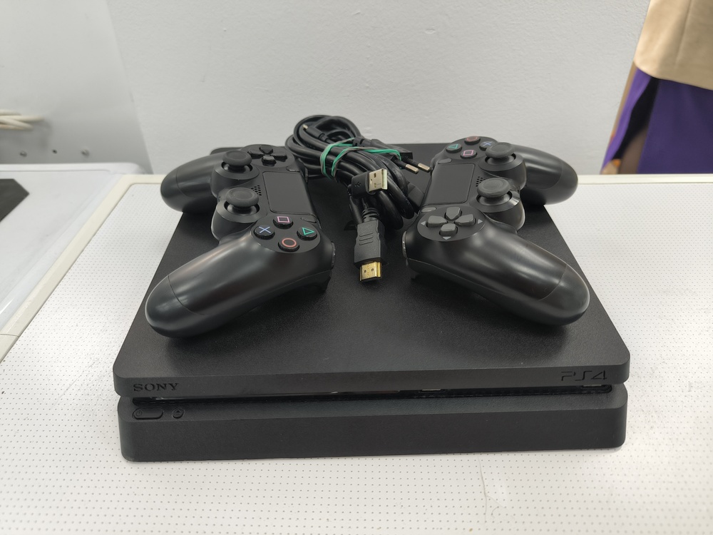 Игровая приставка PlayStation 4 Slim 500GB