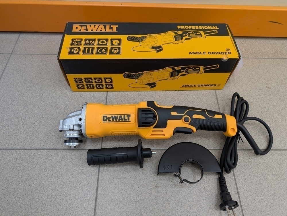 Угловая шлифмашина Dewalt DW4075