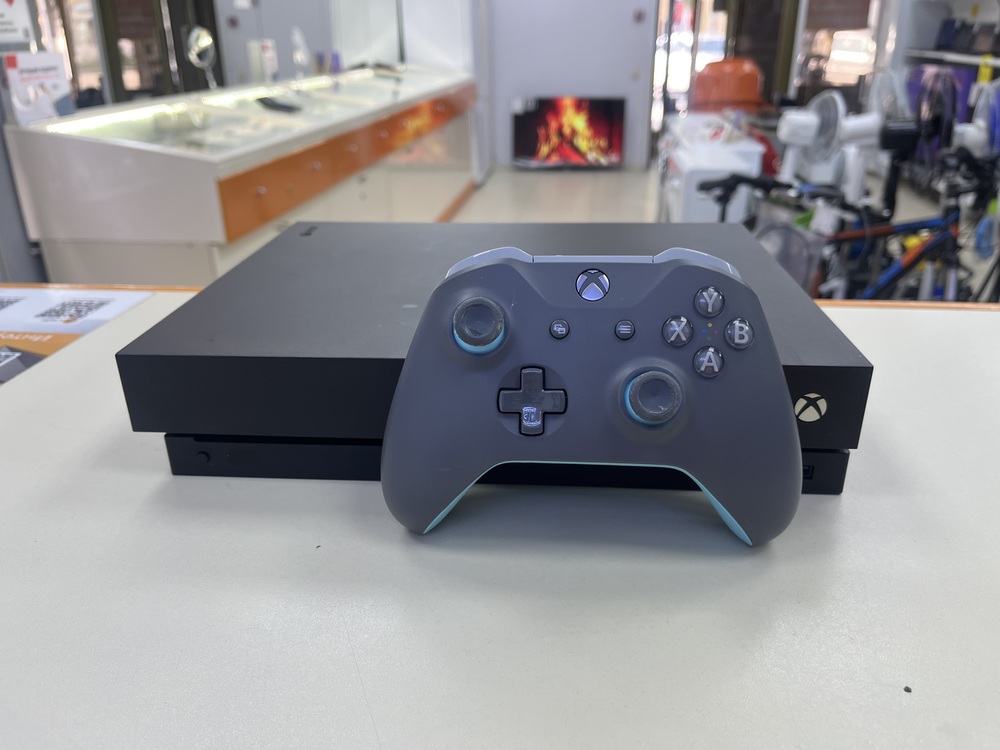 Игровая приставка Xbox One X 1Tb