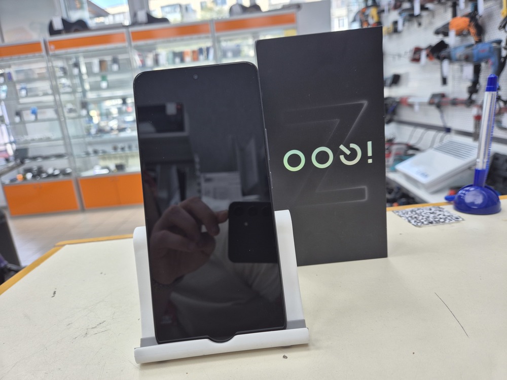 Смартфон Vivo IQOO Z10R 8/256