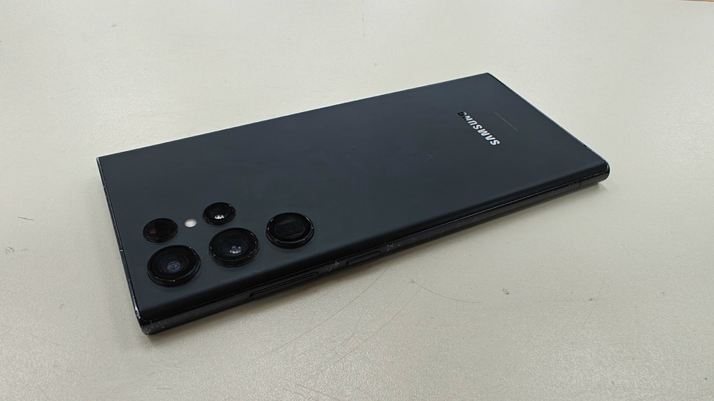 Смартфон Samsung Galaxy S22 Ultra 12/256