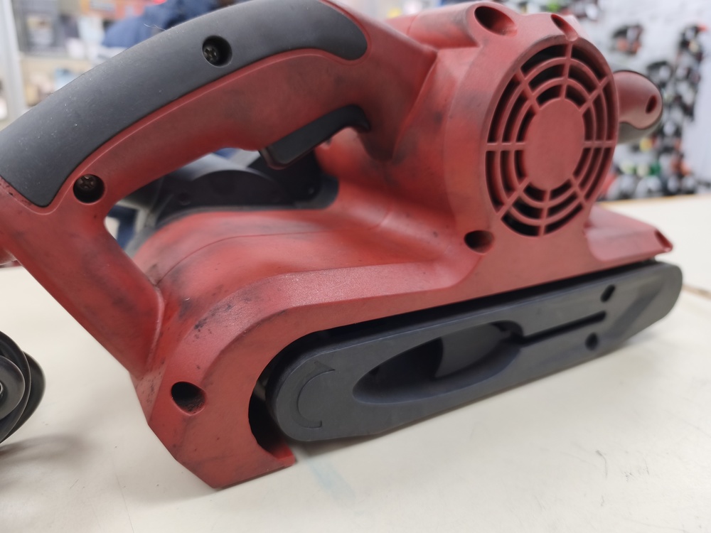 Шлифовальная машина Elitech МШЭ-0412Э