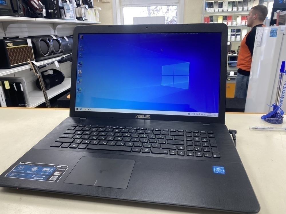 Ноутбук ASUS; Pentium N3540, Intel UHD Graphics, 4 Гб, Нет, 500 Гб