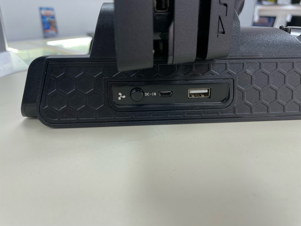 Игровая приставка PlayStation 4 Pro 1Tb