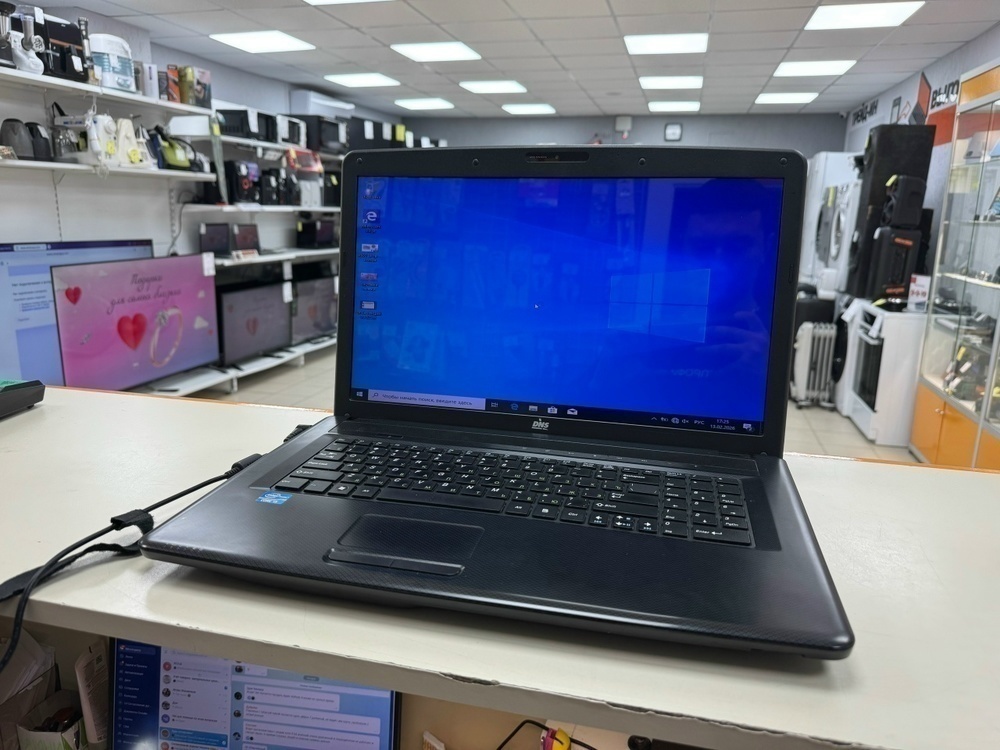 Ноутбук DNS; Core i5-2450M, Нет, 6 Гб, 1 Tb, Нет