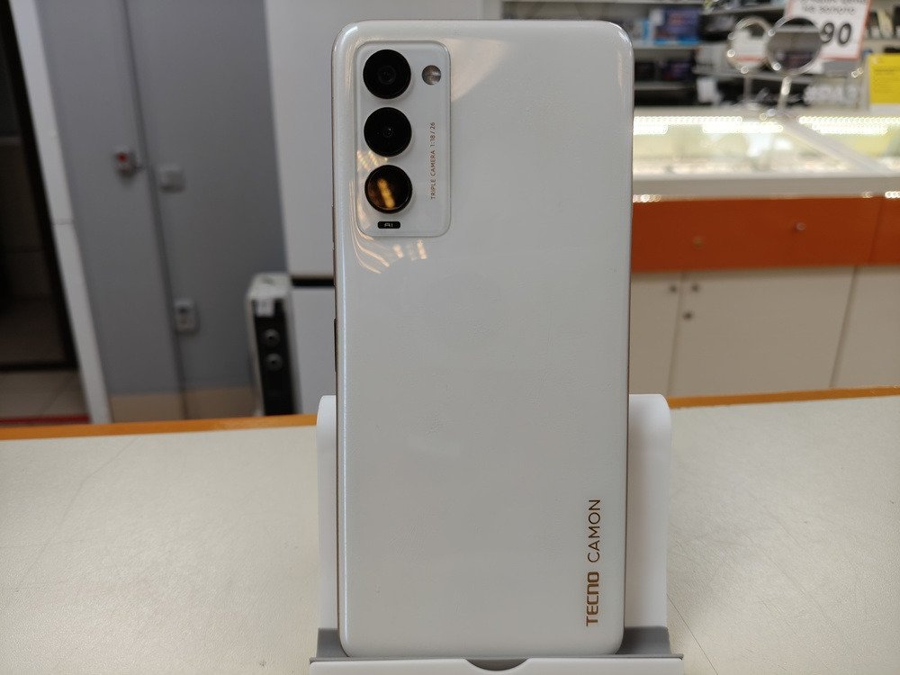Смартфон Tecno Camon 18 6/128Gb