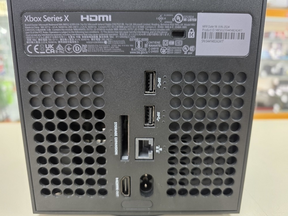 Игровая приставка Xbox Series X 1Tb