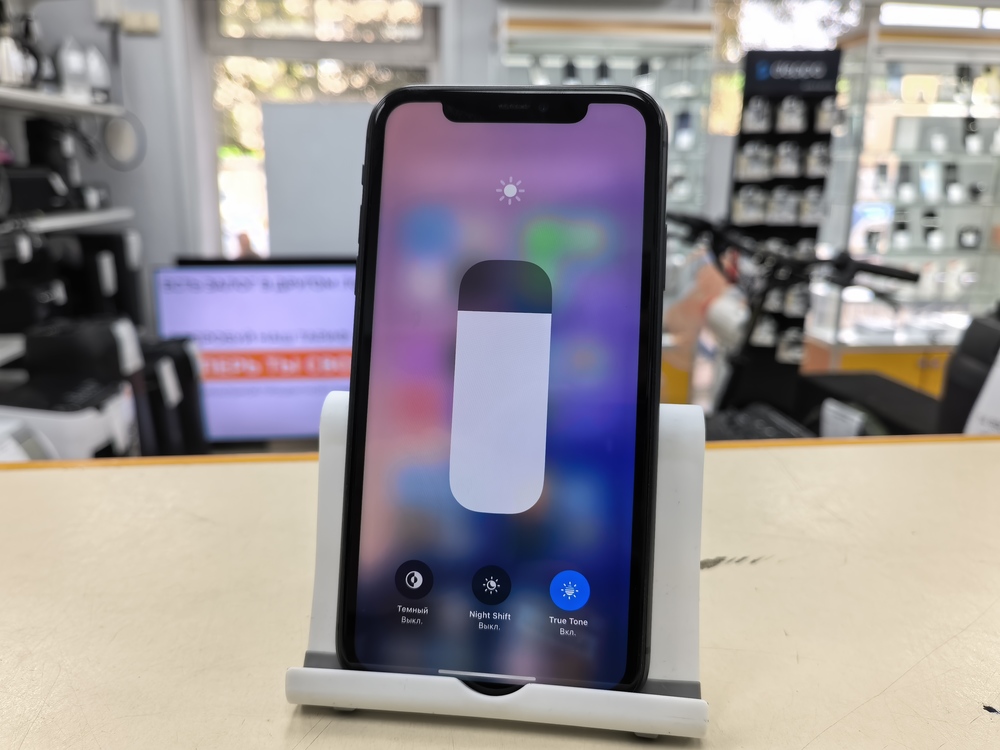 Смартфон Apple iPhone 11 64Gb