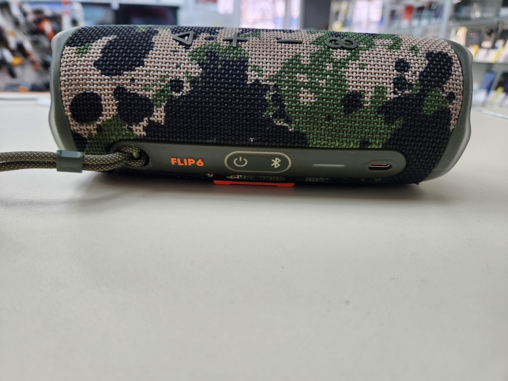 Портативная акустика JBL Flip 6;