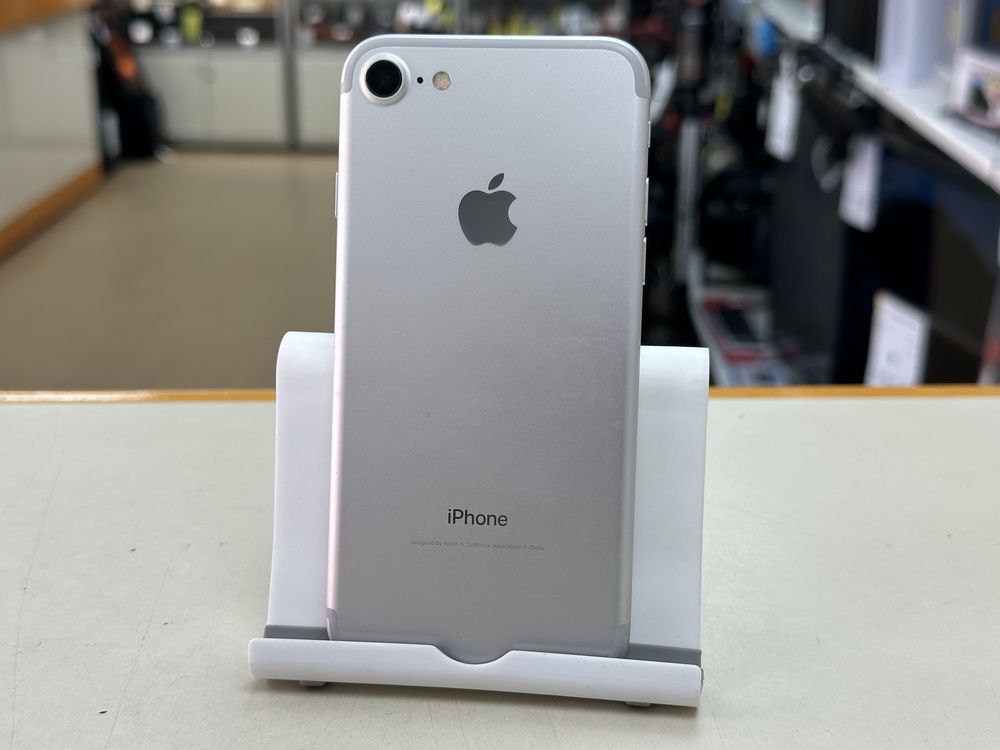 Смартфон Apple iPhone 7 128Gb