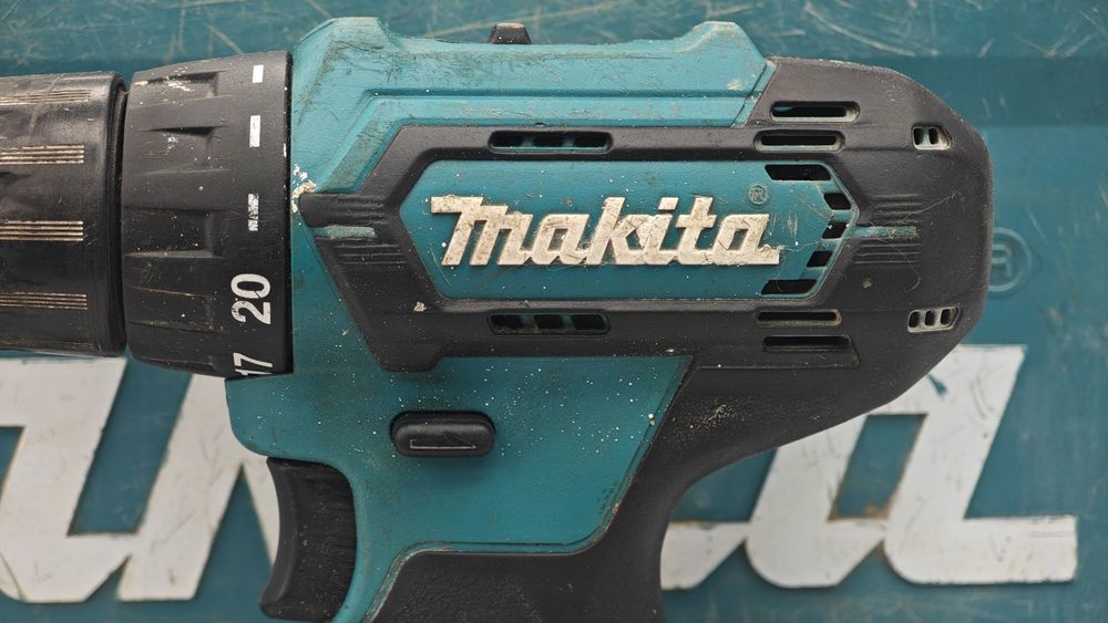 Шуруповерт Makita DF333D
