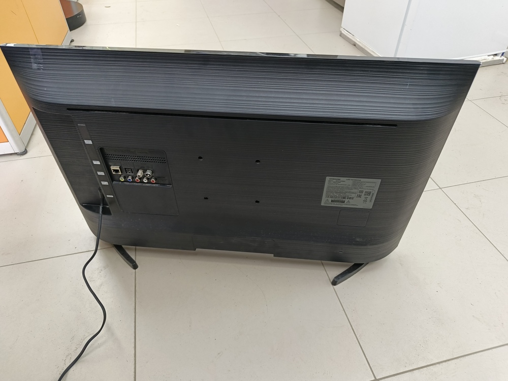LED Телевизор Samsung UE32T4500AU