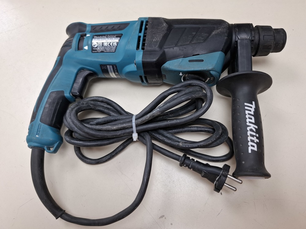 Перфоратор Makita HR2630