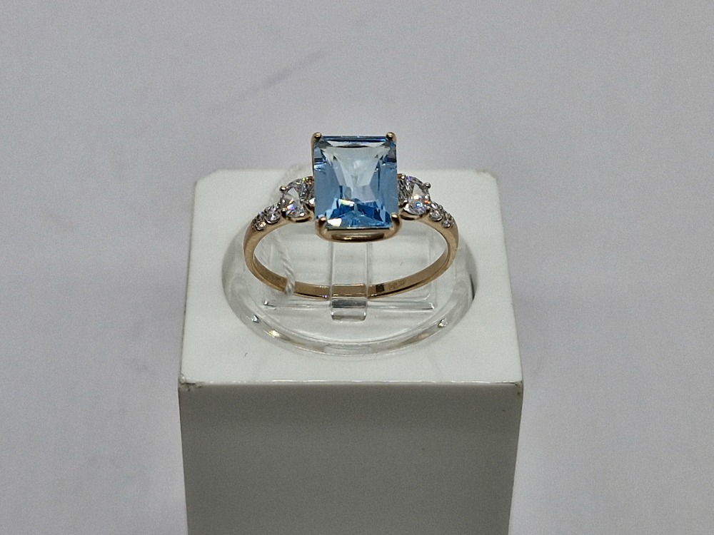 КОЛЬЦО С КАМНЯМИ (Au 585)