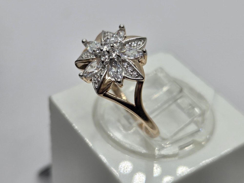 КОЛЬЦО С КАМНЯМИ (Au 585)