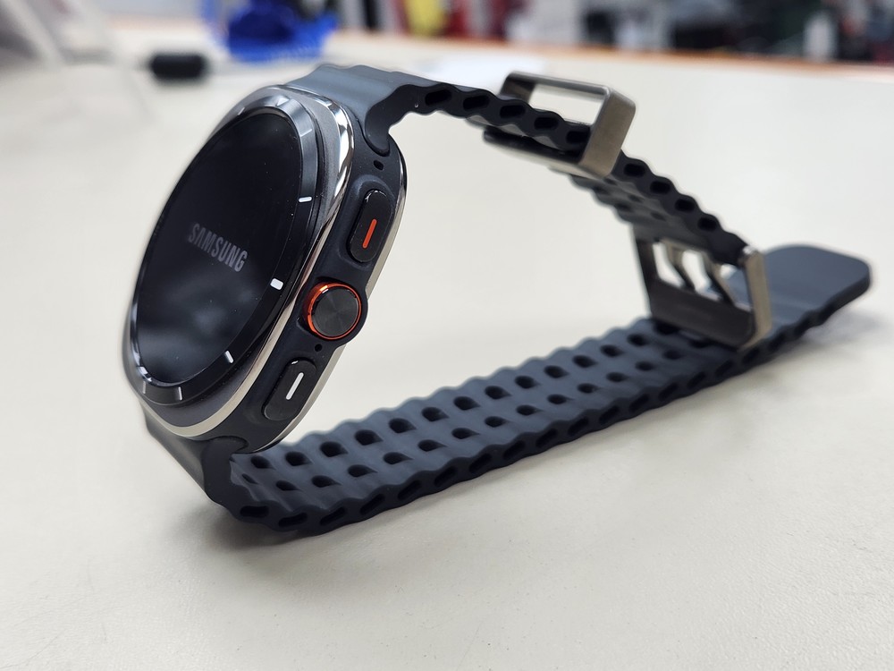 Смарт-часы Samsung Galaxy Watch Ultra 47мм LTE