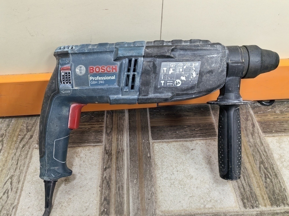 Перфоратор Bosch GBH 240