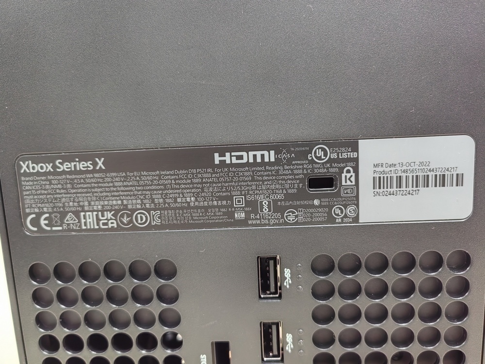 Игровая приставка Xbox Series X 1Tb