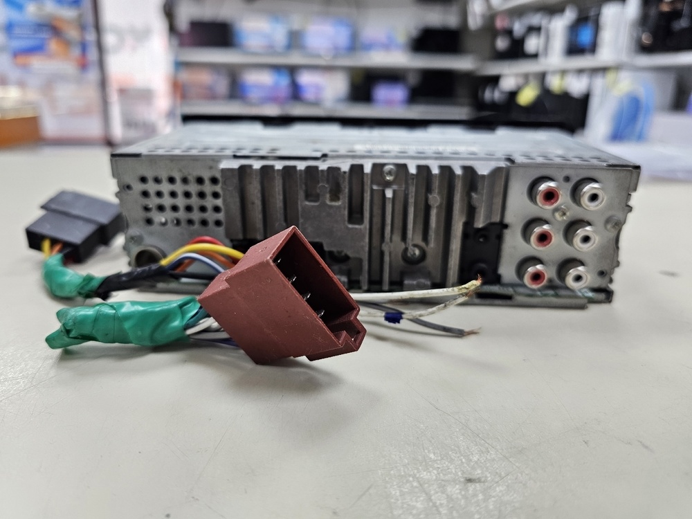 Автомагнитола Pioneer MVH-S520BT
