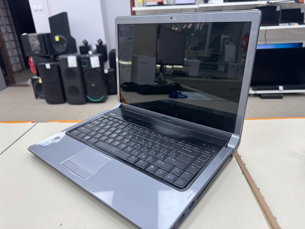 Ноутбук DELL; Core 2 Duo T9300, Iris(R) Xe Graphics, 3 Гб, Нет, 320 Гб