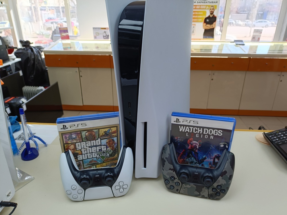 Игровая приставка PlayStation 5 825Gb (С дисководом)