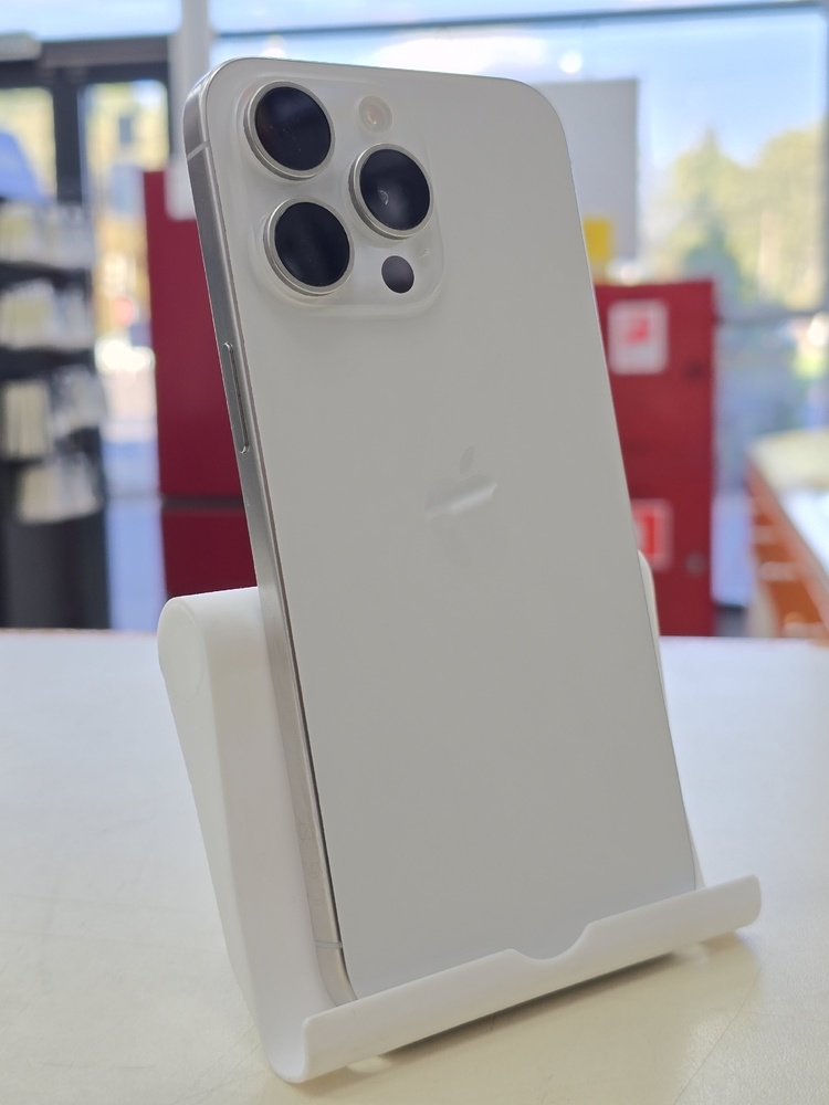 Смартфон Apple iPhone 15 Pro Max 256Gb