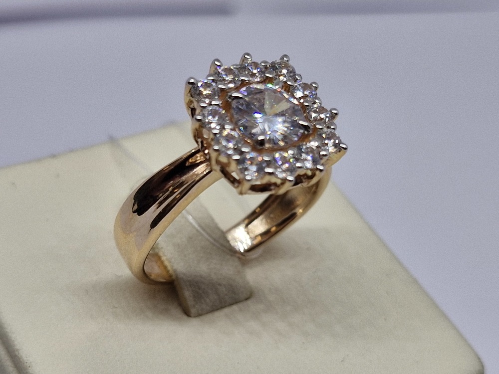 КОЛЬЦО С КАМНЯМИ (Au 585)