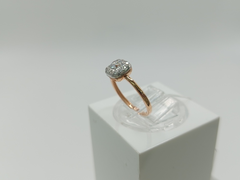 КОЛЬЦО С КАМНЯМИ (Au 585)