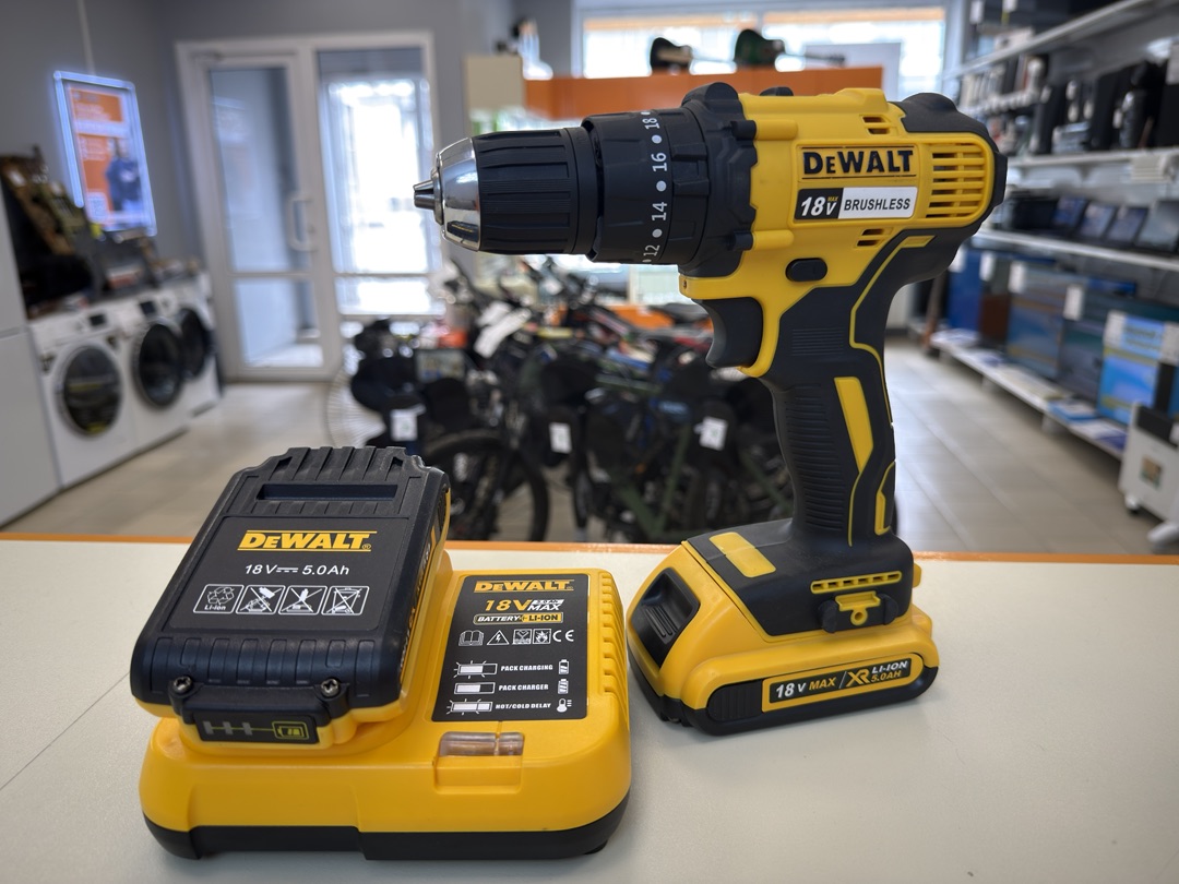 Шуруповерт Dewalt 18V