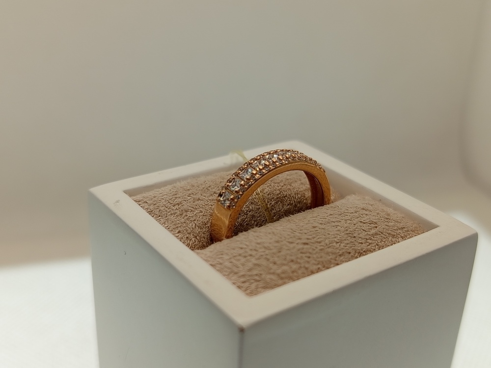 КОЛЬЦО С КАМНЯМИ (Au 585)