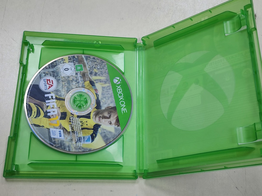 Игра  XBOX FIFA 2017