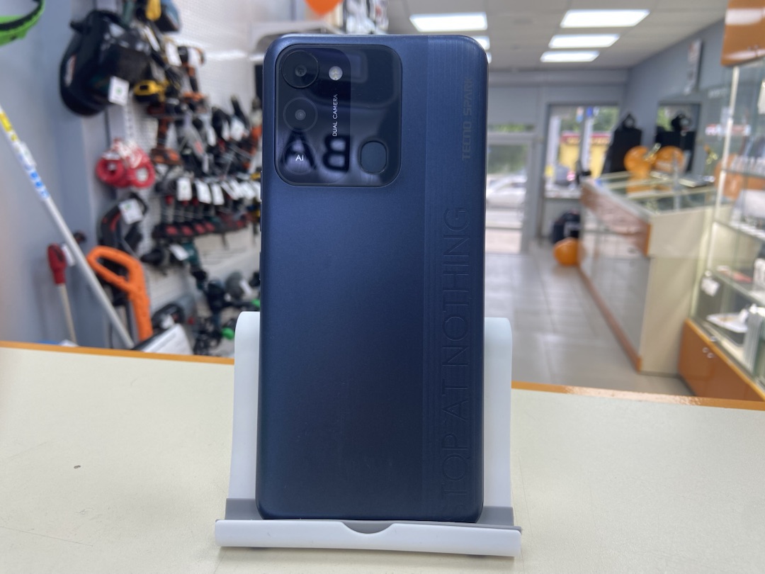 Смартфон Tecno Spark 8C 4/64