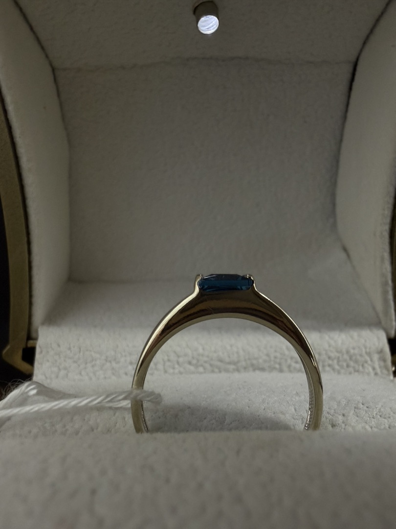 КОЛКМ585 КОЛЬЦО С КАМНЕМ (Au 585)