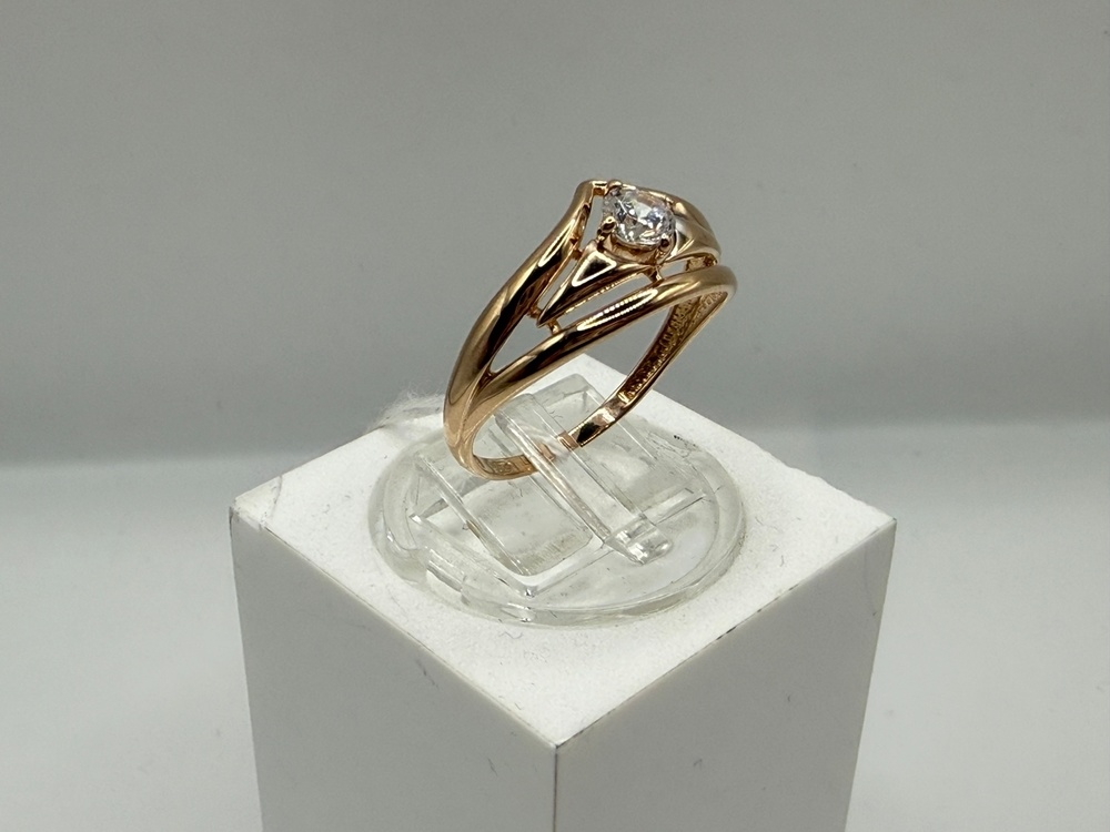 КОЛКМ585 КОЛЬЦО С КАМНЕМ (Au 585)