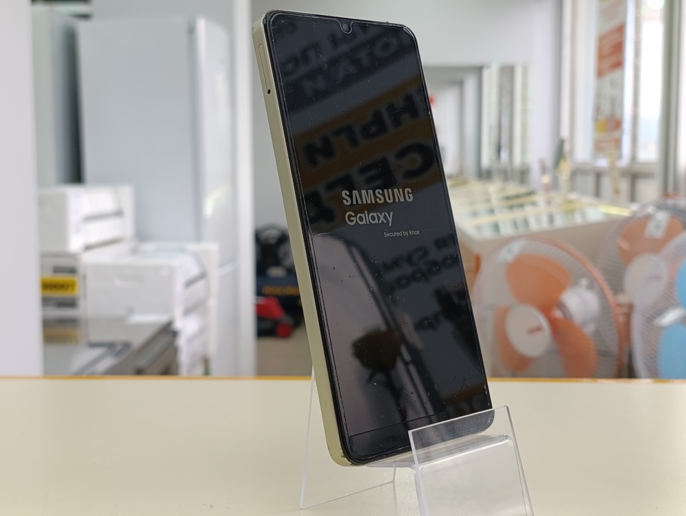 Смартфон Samsung Galaxy A06 6/128
