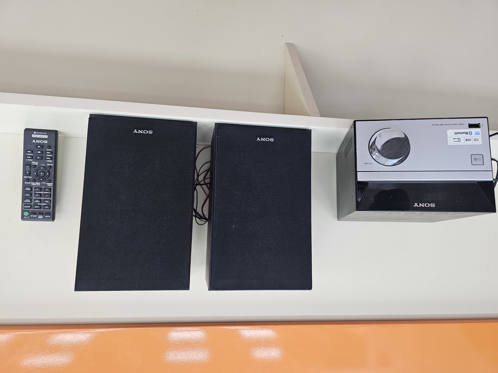 Музыкальный центр Sony CMT-SBT20