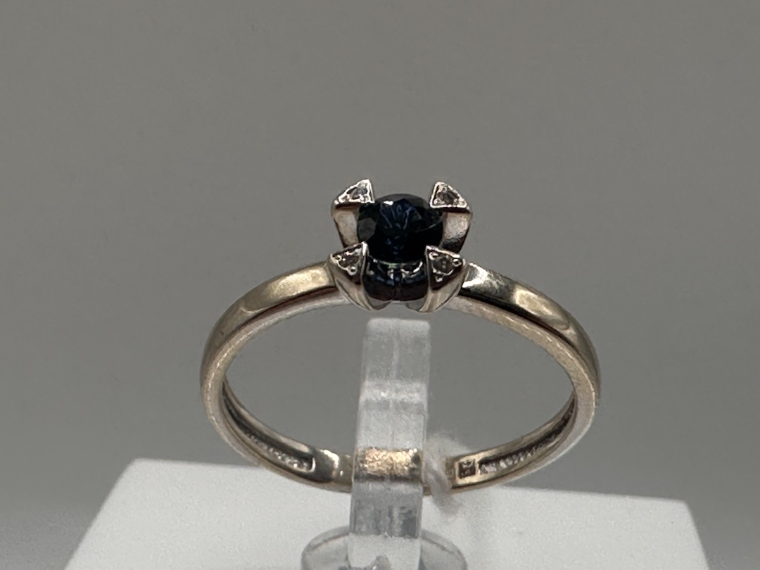 КОЛКМИ585 КОЛЬЦО С КАМНЯМИ (Au 585)