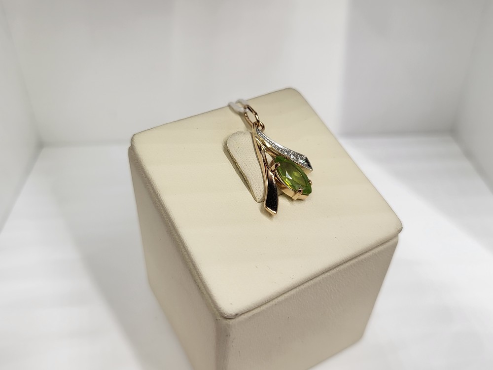 ПОДКМИ585 ПОДВЕСКА С КАМНЯМИ (Au 585)