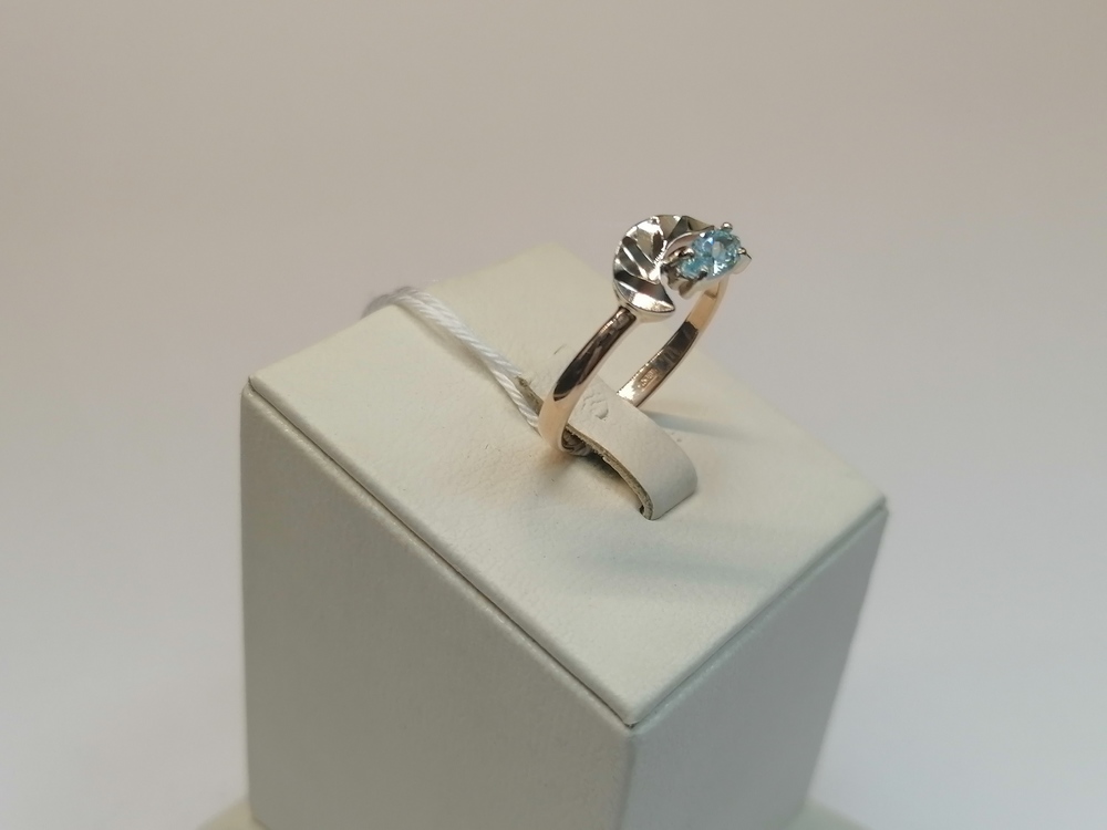 КОЛКМ585 КОЛЬЦО С КАМНЕМ (Au 585)