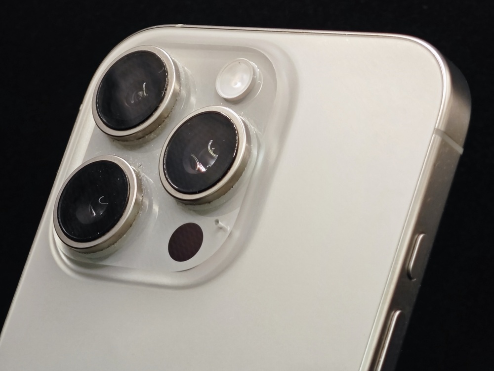 Смартфон Apple Iphone 16 Pro 128Gb