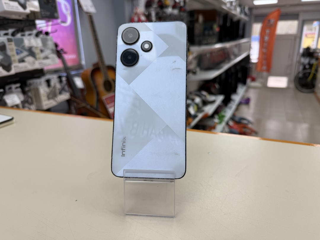 Смартфон Infinix HOT 30i 4/64