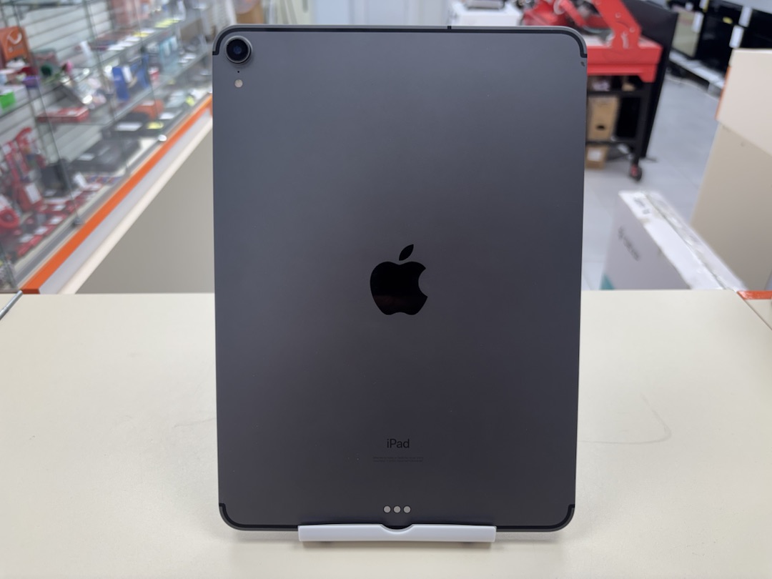 Планшет Apple iPad Pro 11 дюймов 64 ГБ A2013/A1934/A1979 (Wi-Fi + Cellular)