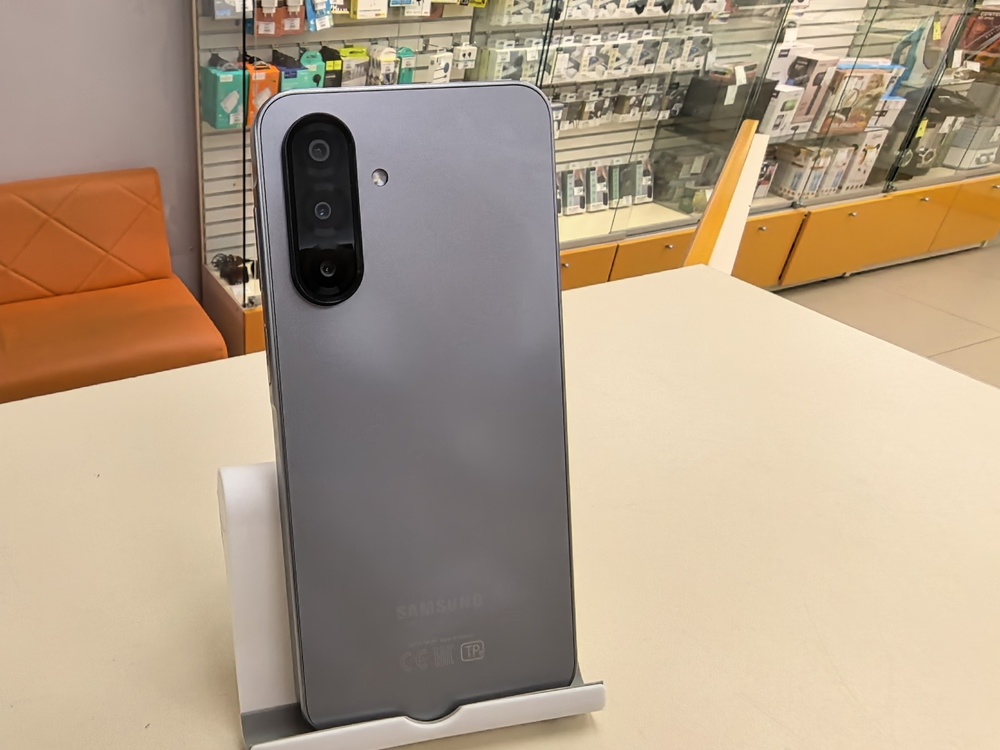 Смартфон Samsung Galaxy A17 6/128