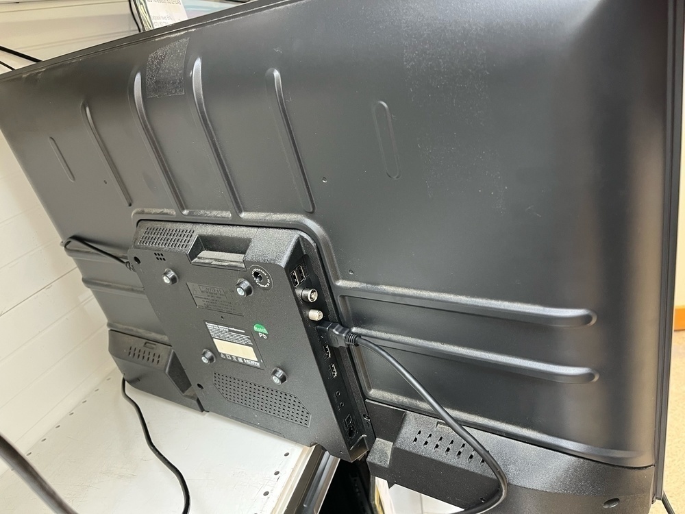 LED Телевизор SBER SDX-32F2137